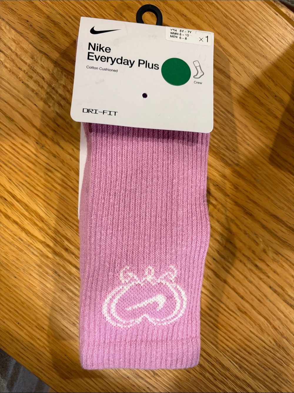 NWT Nike women’s Valentines Everyday Plus DRI FIT socks
